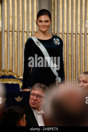 Stoccolma, Svezia. 20th Dic 2021. Crown Princess Victoria partecipa alla cerimonia annuale della Swedish Academy presso l'edificio della Vecchia Borsa di Stoccolma, Svezia, 20 dicembre 2021. Photo by Patrik C Osterberg/Stella Pictures/ABACAPRESS.COM Credit: Abaca Press/Alamy Live News Foto Stock