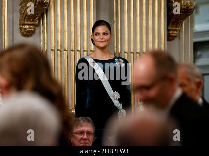 Stoccolma, Svezia. 20th Dic 2021. Crown Princess Victoria partecipa alla cerimonia annuale della Swedish Academy presso l'edificio della Vecchia Borsa di Stoccolma, Svezia, 20 dicembre 2021. Photo by Patrik C Osterberg/Stella Pictures/ABACAPRESS.COM Credit: Abaca Press/Alamy Live News Foto Stock