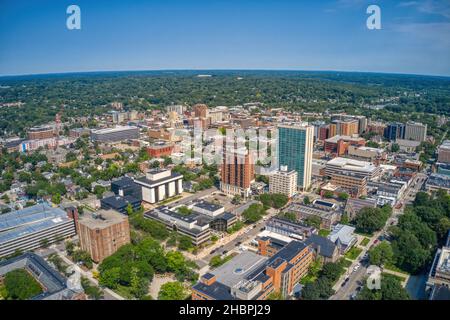 Una vista aerea del centro di Ann Arbor, Michigan in estate Foto Stock