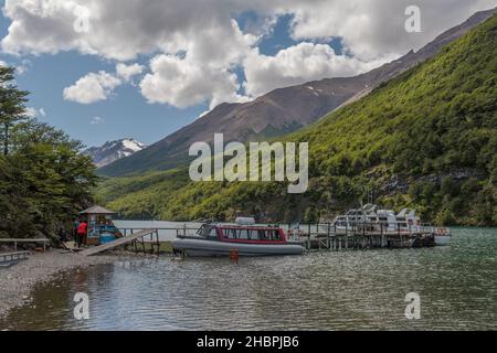 Molo al lago Desierto nel nord di El Chalten, Argentina Foto Stock