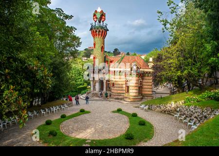 Attrazione turistica El Capricho de Gaudi la Caprice Villa Quijano 1885, di Antonio Gaudi a Comillas in Cantabria, Spagna settentrionale Foto Stock