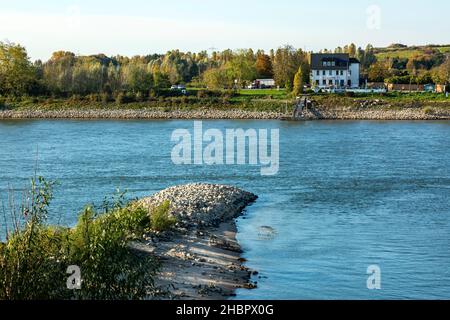 Deutschland, Monheim am Rhein, Bergisches Land, Niederbergisches Land, Niederberg, Rheinland, Nordrhein-Westfalen, NRW, Rheinlandschaft, Blick zum Rhe Foto Stock