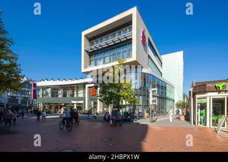 Deutschland, Hilden, Bergisches Land, Niederbergisches Land, Niederberg, Rheinland, Nordrhein-Westfalen, NRW, Fussgaengerzone Mittelstrasse, Einkaufss Foto Stock