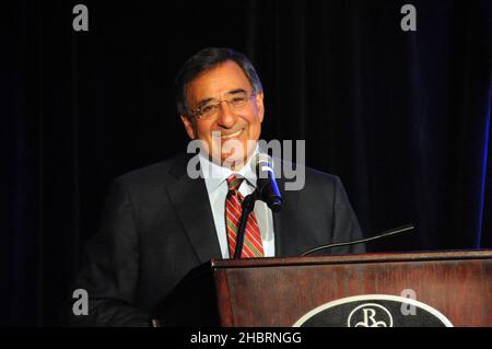 Leon Panetta parla alla Conferenza annuale dei Collegi storicamente neri e delle Università ca. 1 settembre 2009 Foto Stock