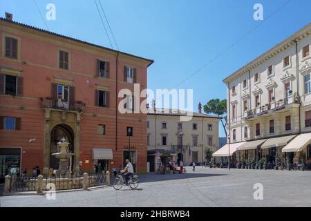 Piazza Vittorio Emanuele II, Centro storico; Rieti, Lazio, Italia, Europa Foto Stock