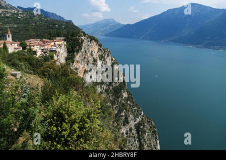 Vista dalla terrazza del Brivido, lago di Garda, Tremosine, Lombardia, Italia, Europa Foto Stock