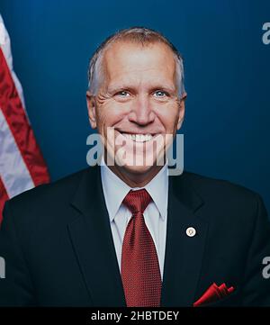 Ritratto ufficiale del senatore degli Stati Uniti Thom Tillis ca. 16 giugno 2016 Foto Stock