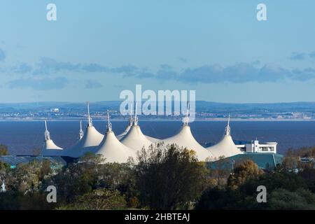 Tetti di Minehead con il mare sullo sfondo, Somerset, Regno Unito Foto Stock