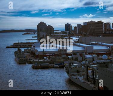 MV Asterix presso HMC Dockyard Halifax Foto Stock