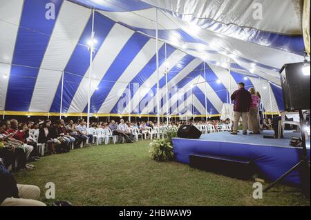 CITTÀ LA CARLOTA, FILIPPINE - 01 marzo 2019: L'evento di risveglio della tenda evangelistica nelle isole Filippine Foto Stock