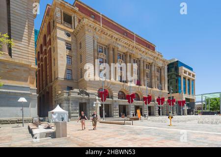 Il Commonwealth of Australia Building, costruito nel 1930-33, è ora un negozio H&M, Perth CBD, Western Australia, WA, Australia Foto Stock