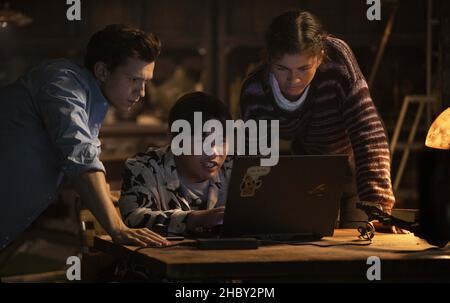 SPIDER-MAN: NO WAY HOME (2021) TOM HOLLAND JACOB BATALON ZENDAYA JON WATTS (DIR) SONY IMMAGINI IN USCITA/MARVEL ENTERTAINMENT/MOVIESTORE COLLECTION Foto Stock