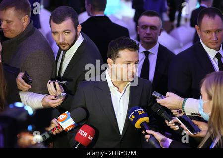 HUTA, UCRAINA - 21 DICEMBRE 2021 - il Presidente dell'Ucraina Volodymyr Zelenskyy parla alla stampa a margine della Conferenza degli Ambasciatori di Foto Stock