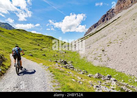 Val Alpisella, Bormio (IT), escursione in mountain bike Foto Stock