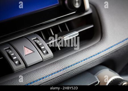dettaglio climatizzatore auto, primo piano Foto Stock