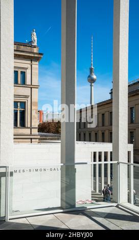 La terrazza visitatori alla galleria James Simon, Berlino, Germania Foto Stock