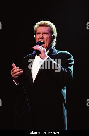 Michael Crawford in concerto al Royal Festival Hall di Londra. 19th aprile 2000. Foto Stock