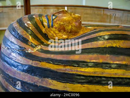 Yuya coffin antropoide nel museo del Cairo, Egitto Foto Stock