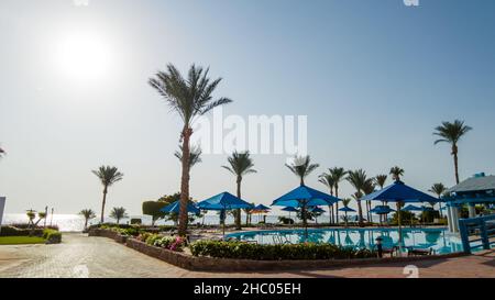 Sharm el sheikh. Egitto Settembre 2021. Vista sul mare rosso da una camera d'albergo in egitto. Renaissance Sharm El Sheikh Golden View Beach Resort Foto Stock