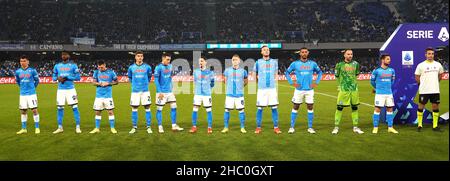 Napoli, Campania, Italia. 22nd Dic 2021. Durante la Serie Italiana Una partita di calcio SSC Napoli vs FC Spezia il 22 dicembre 2021 allo Stadio Diego Armando Maradona di Napoli.in foto: Calcio Napoli (Credit Image: © Fabio Sasso/ZUMA Press Wire) Foto Stock