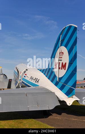 Douglas C-47A aereo di linea Skytrain PH-PBA in livrea d'epoca KLM Royal Dutch Airlines. Veterano del D-Day della seconda guerra mondiale. Associazione olandese Dakota Foto Stock