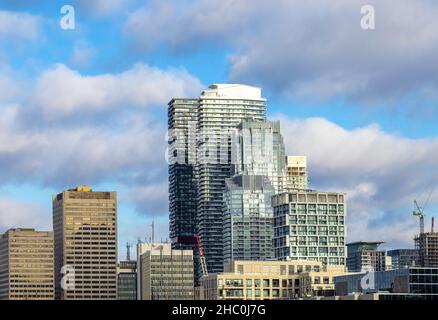 L'area residenziale di lusso di Eglinton e Forest Hill è ambita da famiglie di classe media e superiore e da sviluppatori dell'Ontario. Foto Stock