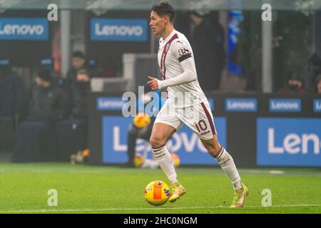 Milano, Italia. 22nd Dic 2021. SASA Lukic (Torino FC) durante l'Inter - FC Internazionale vs Torino FC, Campionato italiano di Calcio A a Milano, Italia, Dicembre 22 2021 Credit: Agenzia fotografica indipendente/Alamy Live News Foto Stock