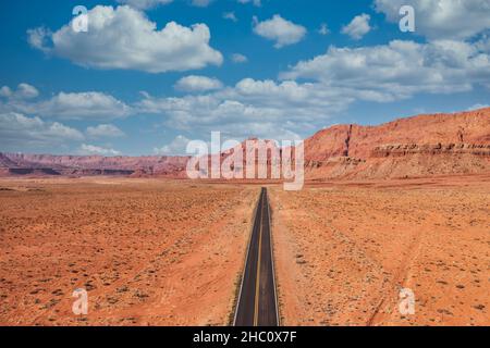 Route 89 autostrada Arizona settentrionale vicino Vermillion Cliffs, vista aerea. Foto Stock