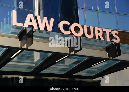 Segnaletica per l'edificio High Court a Christchurch, Nuova Zelanda Foto Stock