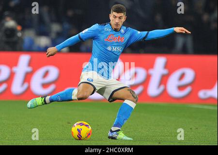 Napoli, Italia. 22nd Dic 2021. Giovanni di Lorenzo giocatore di Napoli, durante la partita della Serie Italiana A campionato tra Napoli e Spezia risultato finale Napoli 0, Spezia 1, partita disputata allo Stadio Diego Armando Maradona. Napoli, Italia, 22 dicembre 2021. (Foto di Vincenzo Izzo/Sipa USA) Credit: Sipa USA/Alamy Live News Foto Stock