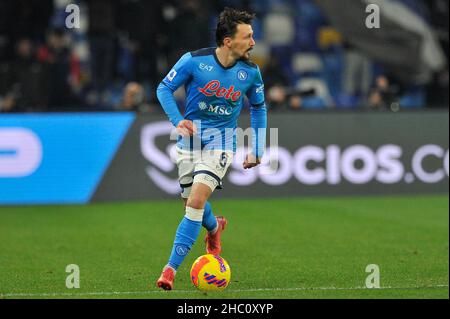 Napoli, Italia. 22nd Dic 2021. Mario Rui giocatore di Napoli, durante la partita della Serie Italiana A campionato tra Napoli e Spezia risultato finale Napoli 0, Spezia 1, partita disputata allo Stadio Diego Armando Maradona. Napoli, Italia, 22 dicembre 2021. (Foto di Vincenzo Izzo/Sipa USA) Credit: Sipa USA/Alamy Live News Foto Stock