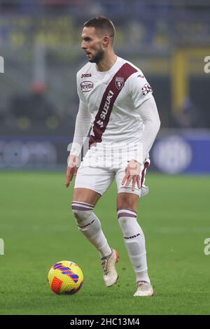 Milano, 22nd dicembre 2021. Marko Pjaca del Torino FC durante la serie A a a Giuseppe Meazza, Milano. Il credito d'immagine dovrebbe essere: Jonathan Moscrop / Sportimage Foto Stock