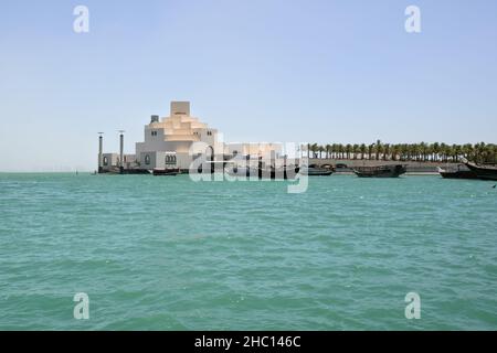 Doha è perfetta per una sosta di pochi giorni. Ha un'area moderna molto interessante e un fantastico vecchio mercato Foto Stock