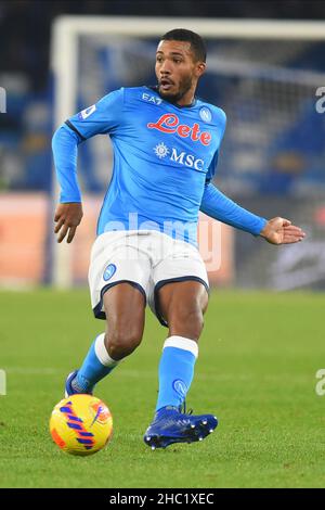 Napoli, Italia. 22nd Dic 2021. Juan Jesus (SSC. Napoli) in azione la Serie A tra SSC Napoli e Spezia Calcio allo Stadio Diego Armando Maradona: Il risultato finale vince la Spezia 0-1 (Photo by Agostino Gemito/Pacific Press) Credit: Pacific Press Media Production Corp./Alamy Live News Foto Stock