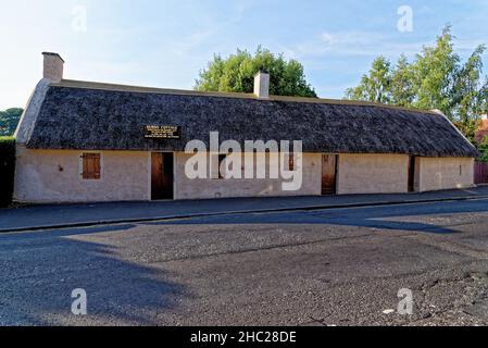 Burns Cottage - luogo di nascita del poeta scozzese Robert Burns 1759 - 1796, Alloway, South Ayrshire, Scozia. 22nd del luglio 2021 Foto Stock