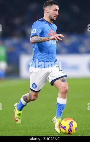 Napoli, Italia. 22nd Dic 2021. Matteo Politano della SSC Napoli durante la Serie A match tra Napoli e Spezia Calcio allo Stadio Diego Armando Maradona, Napoli, Italia, il 22 dicembre 2021. Credit: Giuseppe Maffia/Alamy Live News Foto Stock