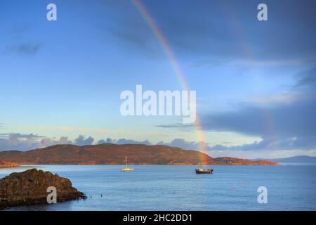 Loch na Lathaich vicino Bunessan sul Ross di Mull. Foto Stock