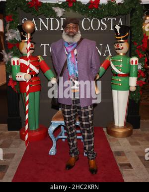 West Hollywood, California, Stati Uniti. 21st dicembre 2021. Dr. Lance alla Grand Opening di Sandra Costa e Tomasina, uno showroom vintage di moda e mobili a West Hollywood, California. Credito: Sheri Determan Foto Stock