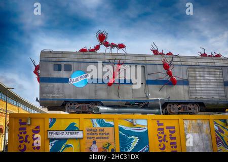 Scultura Luna blu di Joe Rush e The Mutoid Waste Co bermondsey Foto Stock