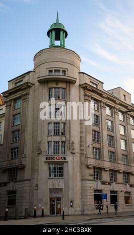 Londra, Regno Unito - Agosto 12 2021: La prima filiale della HSBC Bank a Holborn Foto Stock
