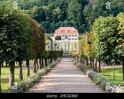 Bad Brueckenau, Germania - Settembre 16 2021: Limes Schlossklinik Bad Brueckenau Villa e Parco. Foto Stock