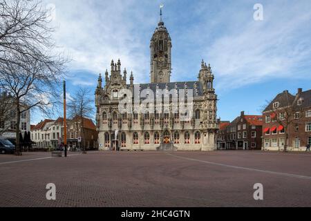 Middleburg- Vista a Townhall, si trova al mercato di Middelburg e considerato uno dei più bei edifici gotici nei Paesi Bassi, Zeeland, N. Foto Stock