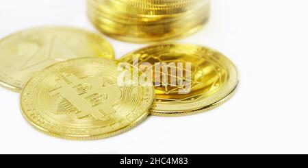 Bitcoin Cryptocurrency , monete d'oro , estrazione , denaro futuro Foto Stock