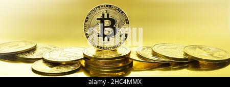 Bitcoin Cryptocurrency , monete d'oro , estrazione , denaro futuro Foto Stock