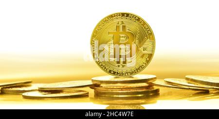 Bitcoin Cryptocurrency , monete d'oro , estrazione , denaro futuro Foto Stock