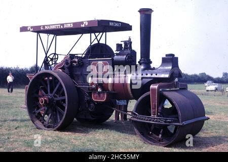 Un raduno di motori a trazione a Brixworth nel 1971 Foto Stock