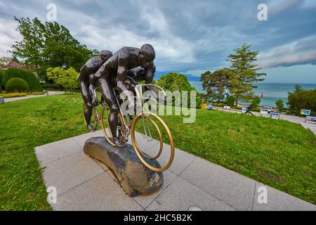 Vista sul parco nel museo olimpico di Losanna Foto Stock