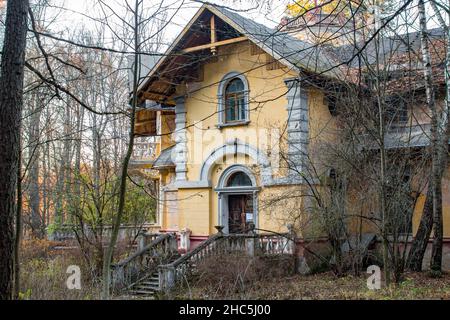 Manor Turliki, costruito 1899-1901. Noto anche come Dacha Morozovoy (Morozovskaya), la casa di Victor Petrovich Obninskiy. Obninsk, regione di Kaluzhskiy, Rus Foto Stock