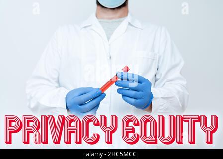 Didascalia concettuale Private Equity. Panoramica aziendale capitale non quotato in borsa Investments Chemist presentando Blood Sample Foto Stock