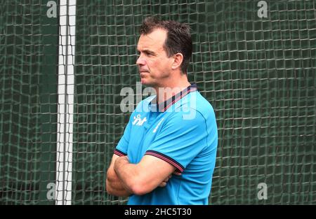 Direttore generale del Cricket Board di Inghilterra e Galles Tom Harrison è visto durante una sessione di reti al Melbourne Cricket Ground, Melbourne. Data foto: Sabato 25 dicembre 2021. Foto Stock